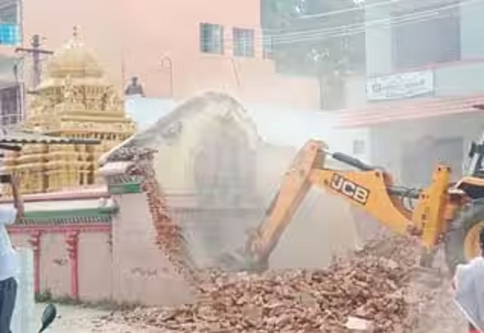 300-years-old-vinayaka-temple-demolished-29-06-2023.2